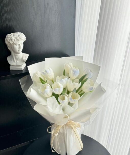 Hoa Tulip trắng